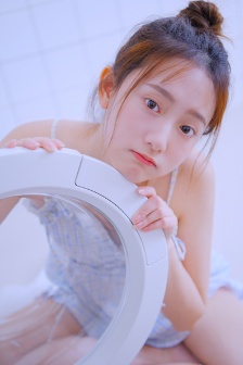 办公室双腿打开揉弄高潮淑芬